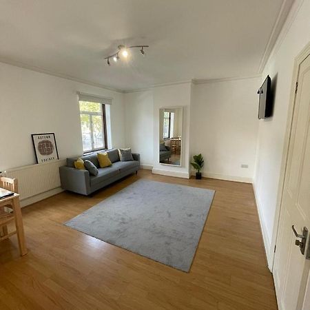 Amazing 3 Bedroom Flat Minutes From Tower Bridge London Bagian luar foto