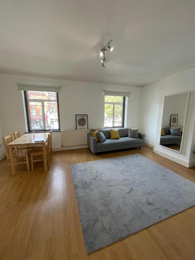 Amazing 3 Bedroom Flat Minutes From Tower Bridge London Bagian luar foto