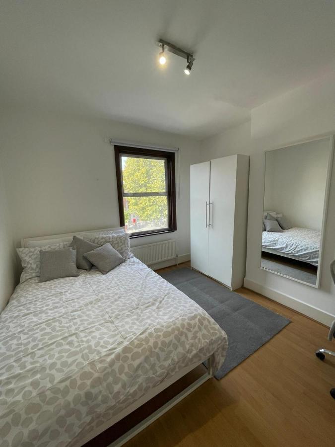 Amazing 3 Bedroom Flat Minutes From Tower Bridge London Bagian luar foto