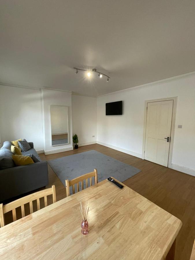 Amazing 3 Bedroom Flat Minutes From Tower Bridge London Bagian luar foto