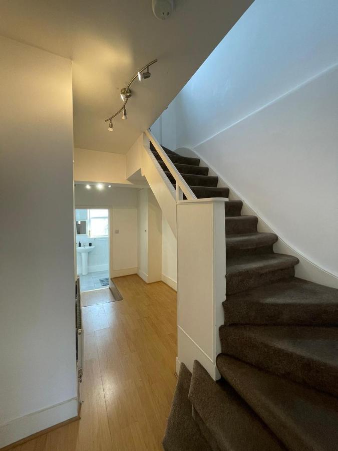 Amazing 3 Bedroom Flat Minutes From Tower Bridge London Bagian luar foto